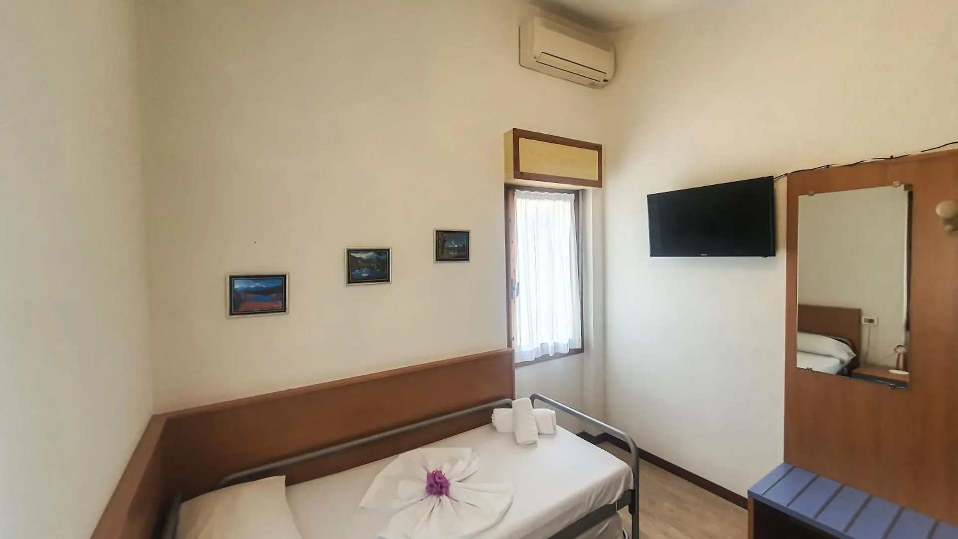Residence Hotel Maxi Limone sul Garda Italien