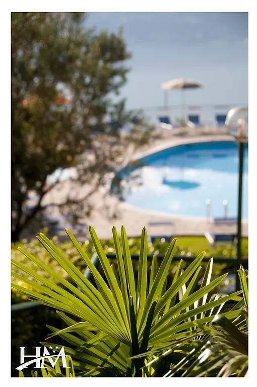 Residence Hotel Maxi Limone sul Garda