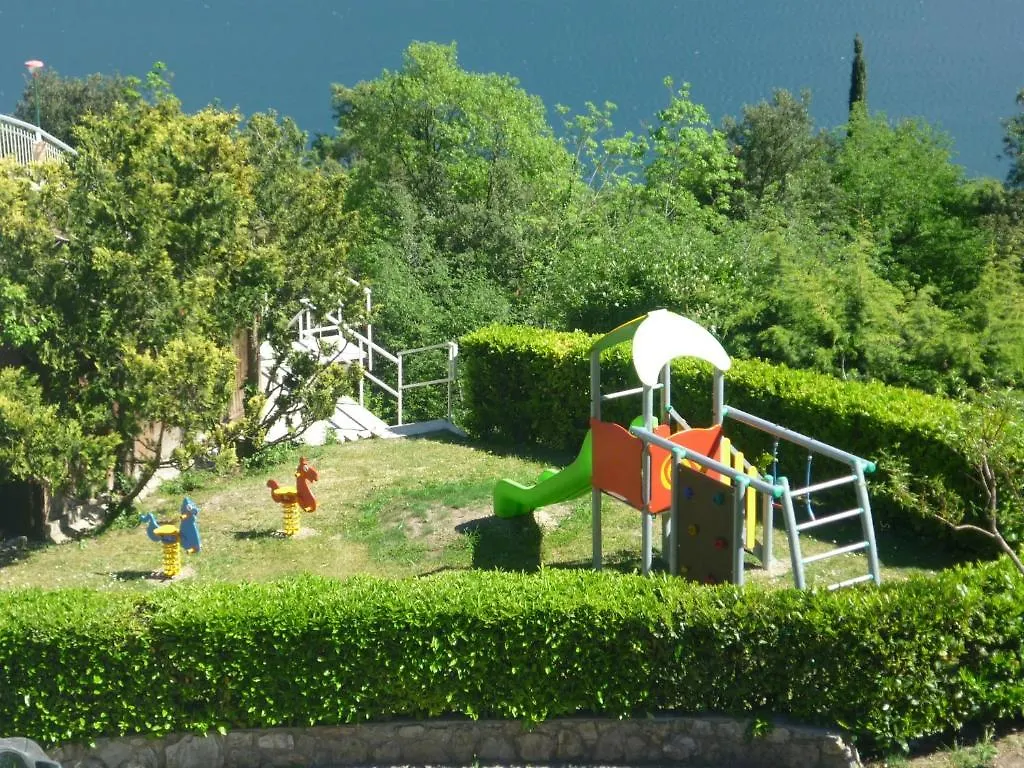 Residence Hotel Maxi Limone sul Garda Italien